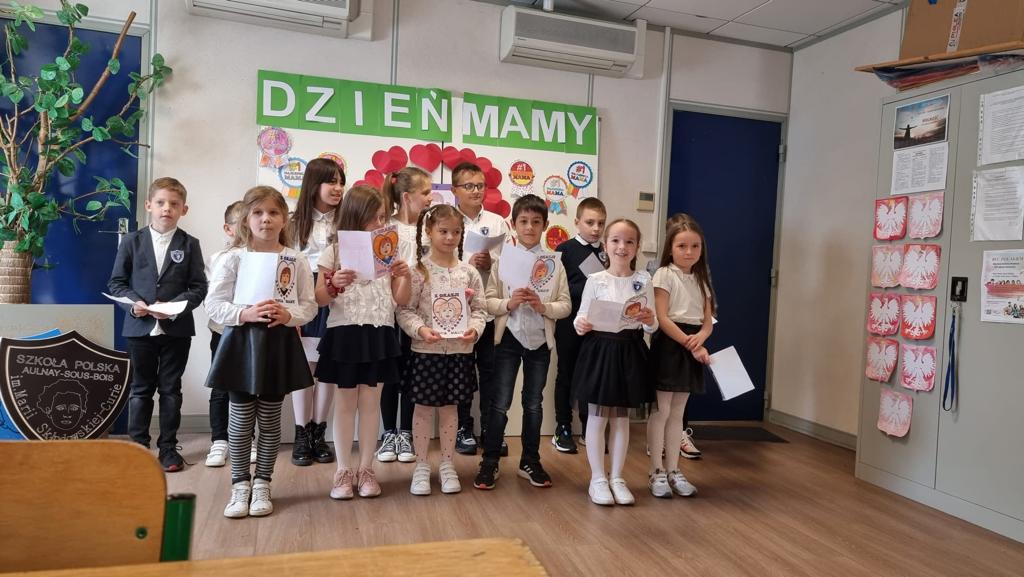 Dzień Mamy. Najlepsze życzenia dla naszych mam.